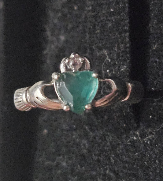 . 925 Silver Emerald Claddagh